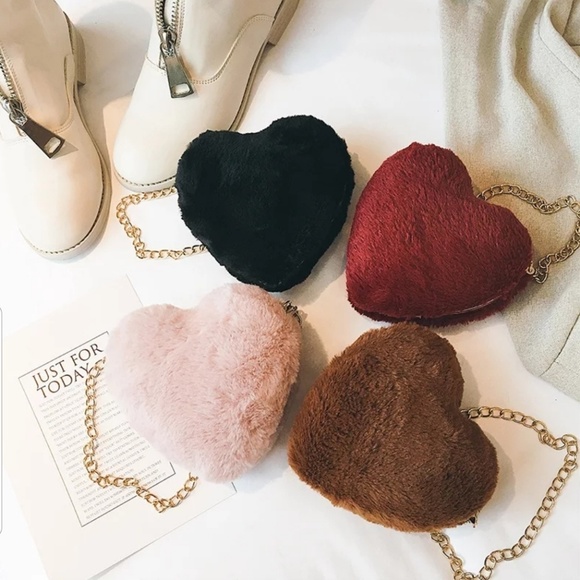 Mini Crossbody Heart Shaped Velvet Clutch Bag Pink - Picture 6 of 8